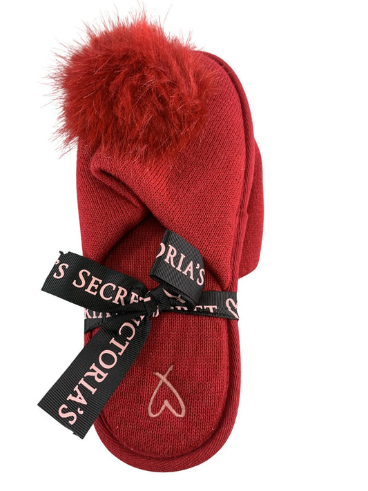Victorias Secret Slippers Womens Small 5-6 Red Knit Pom Pom House Shoes Cozy on