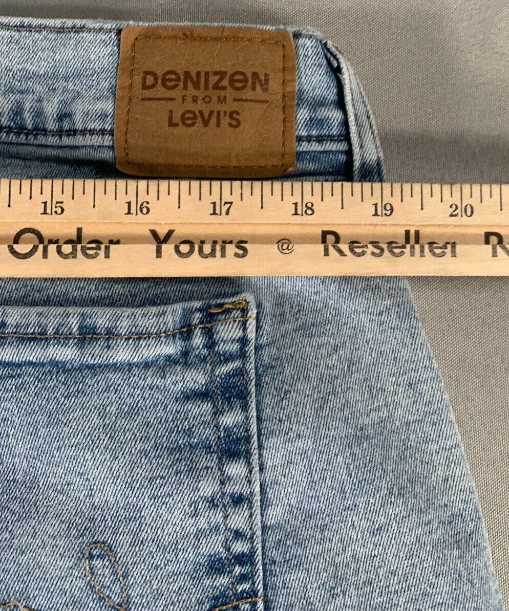 Denizen Levi’s Boyfriend Cutoff Jean Shorts W38 High Rise Frayed Hem Light Wash