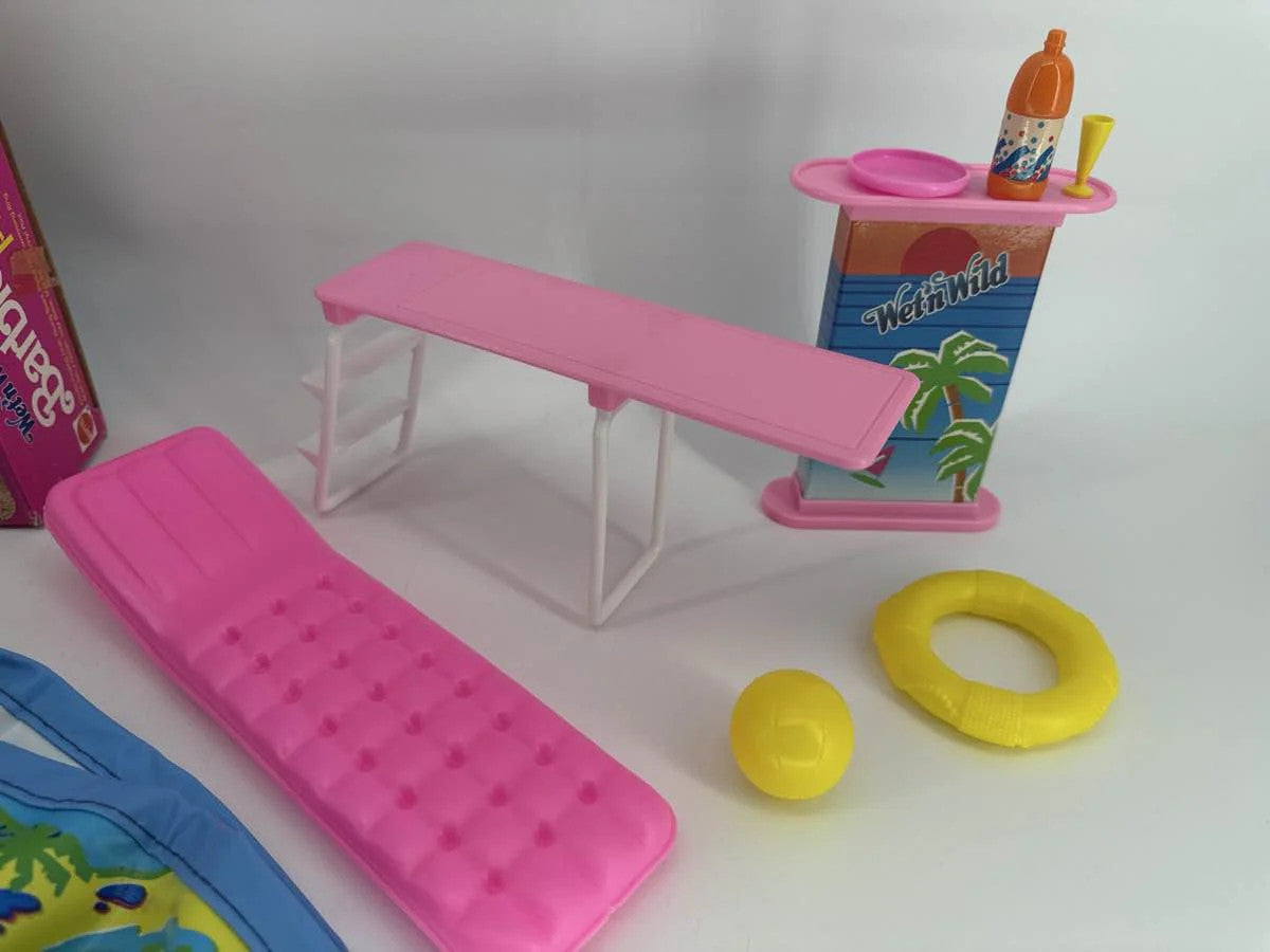 1989 Mattel Barbie Wet 'n Wild Pool Set w Box amp Accessories aposn Apparel