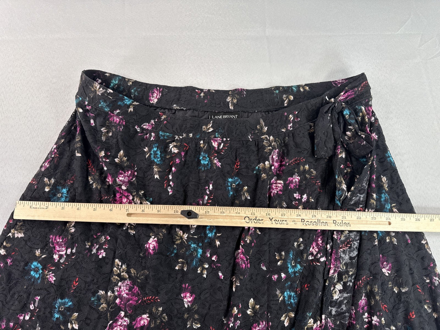 Lane Bryant Line Skirt 22 Plus 22/24 Black Floral Lace Elastic Waistband Nylon