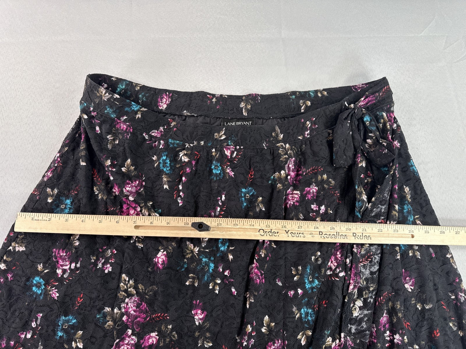 Lane Bryant Line Skirt 22 Plus 22/24 Black Floral Lace Elastic Waistband Nylon