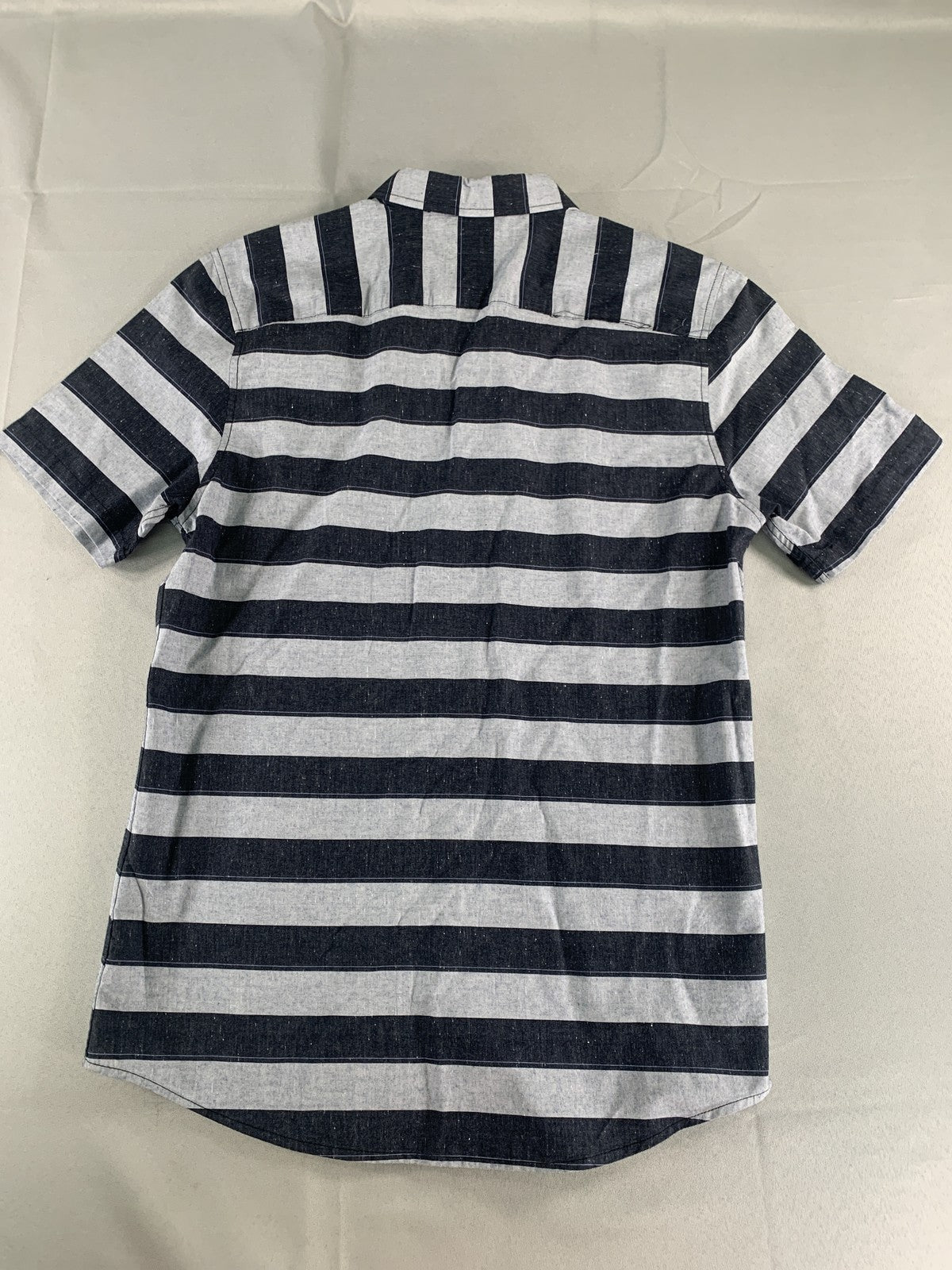 O'Neill Shirt Mens Medium Blue Gray Striped Button Up Short Sleeve Casual Summer