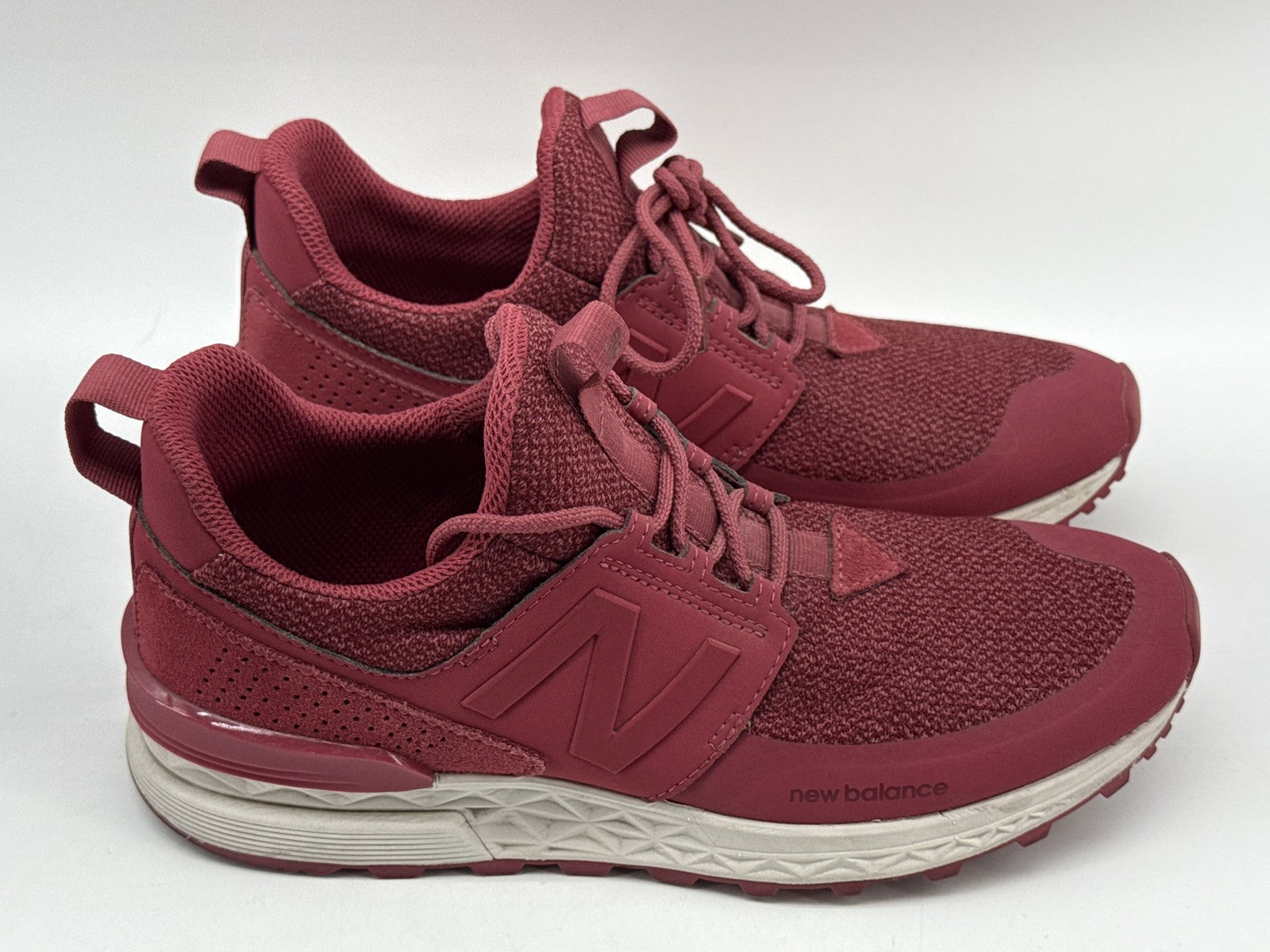 New Balance Burgundy Running Sneakers 8 US Womens US Knit Lightweight Breathable