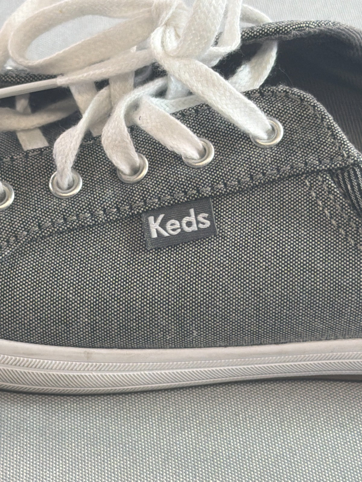 Keds Center III Women 6.5 Gray Chambray Lace Up Canvas Sneaker WF62371 Low Top