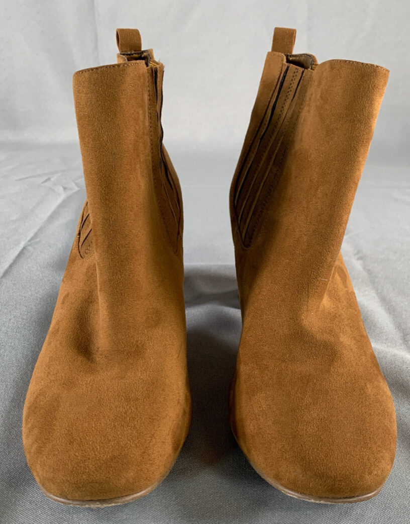 Kenneth Cole Reaction Float Free WMS 9.5M Brown Suede Ankle Block Heel Booties