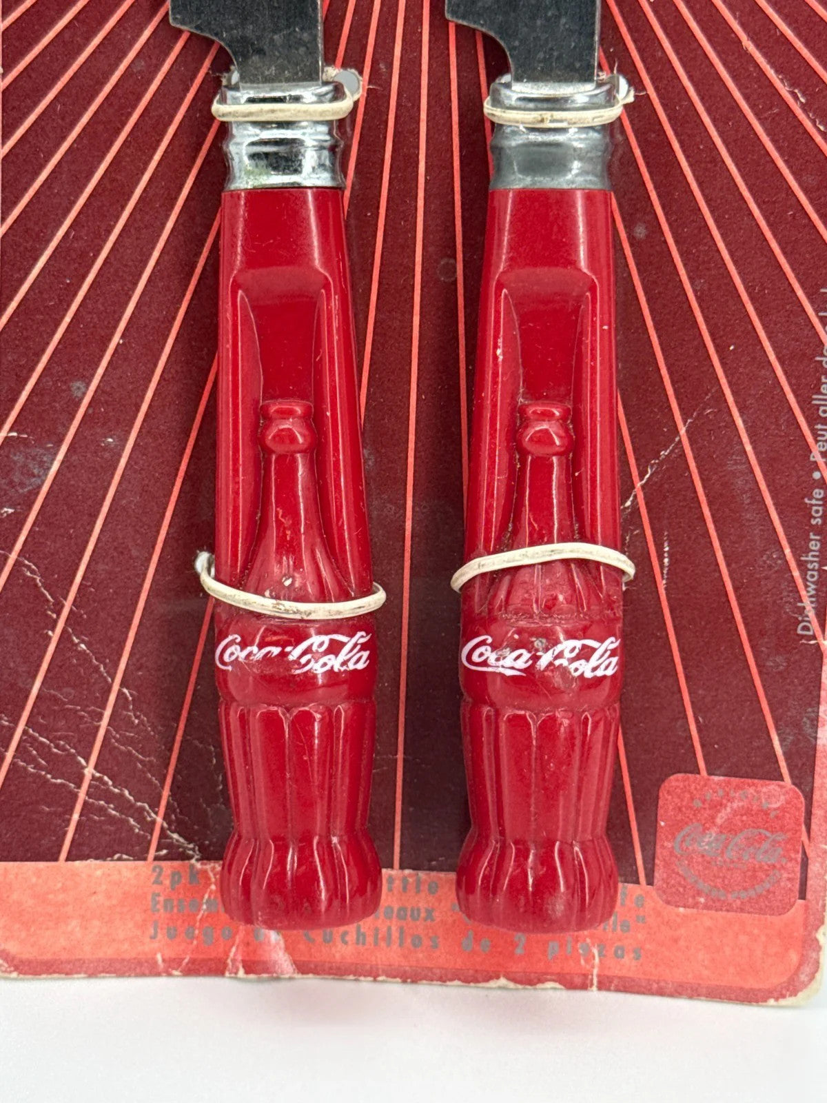 Coca-Cola Bottle Handle Spreaders Knives Set 2 Gibson Red Plastic Vintage NOS