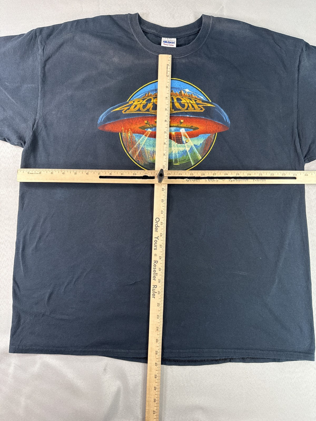 GILDAN Boston Music Graphic Tee 2XL Black 100% Cotton Preshrunk Vintage Rock Men