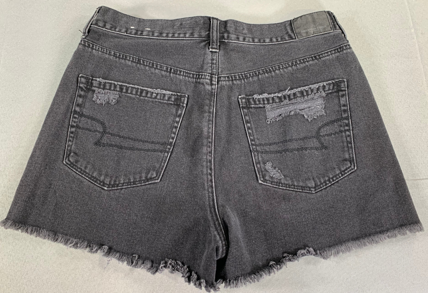 American Eagle Mom Shorts Black Distressed Denim High Rise Frayed Hem Sz 6 119
