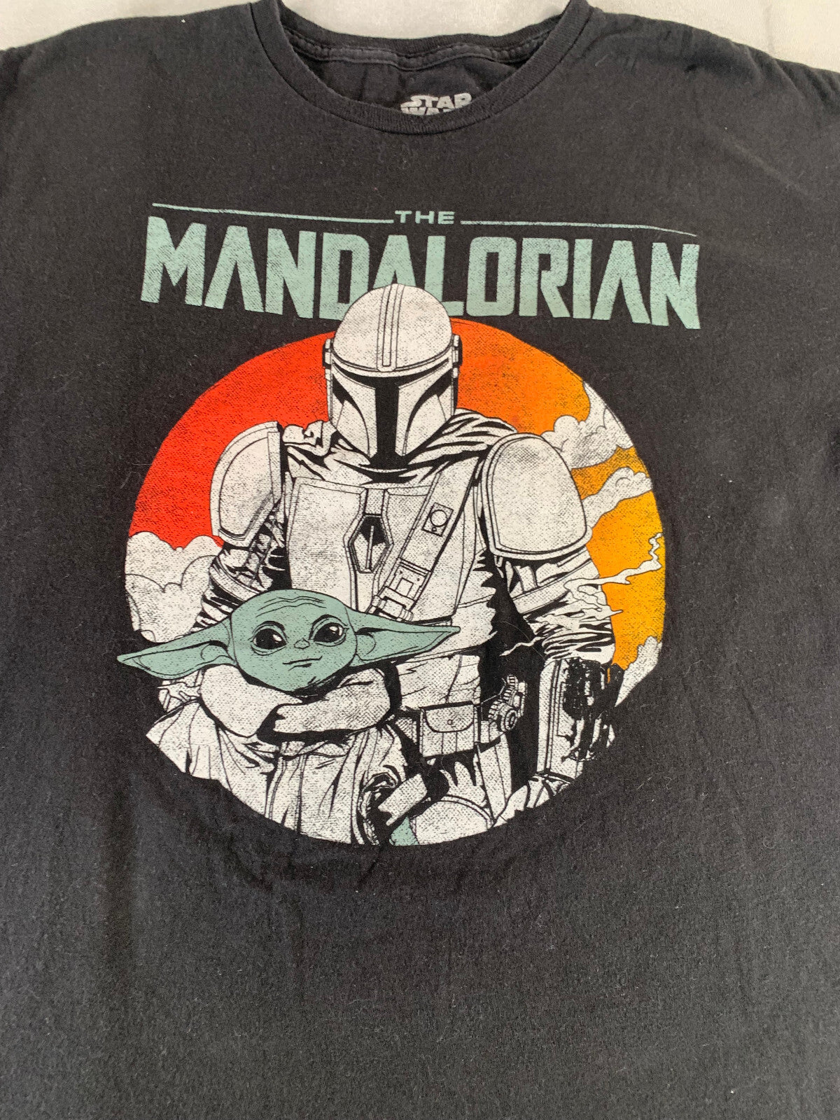 Star Wars The Mandalorian T-Shirt XL Black Grogu Graphic Tee Lucasfilm YFifthSun