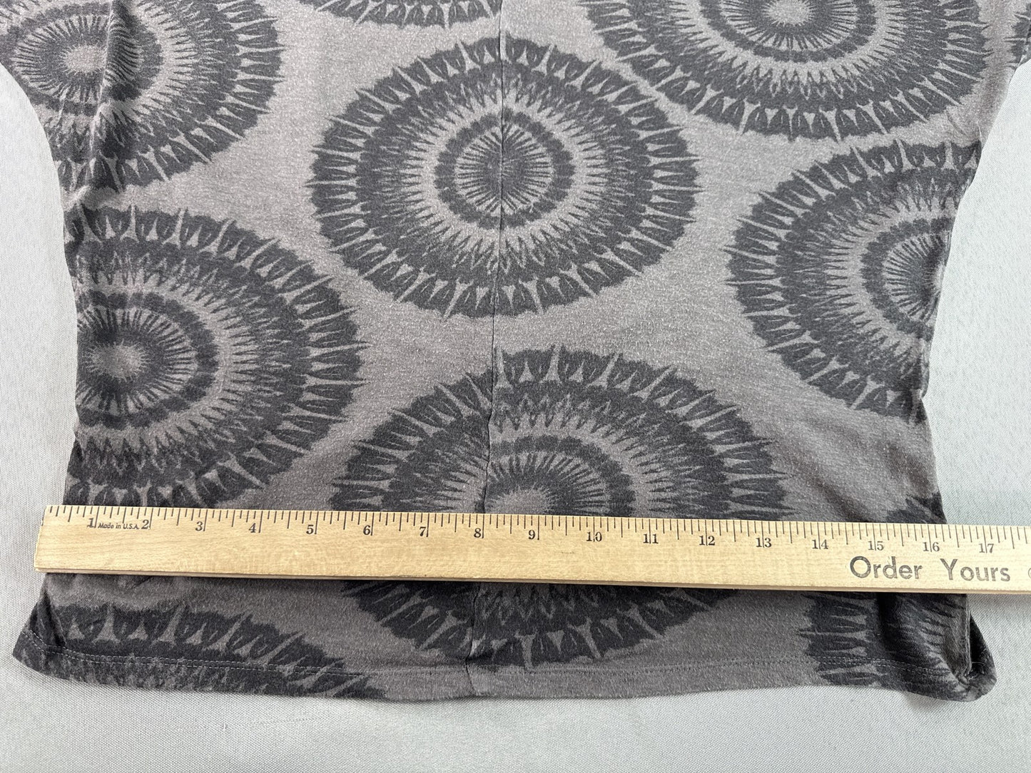 Gap All Over Print Blouse Womens M Gray Cotton Blend Relaxed Fit Neck Short