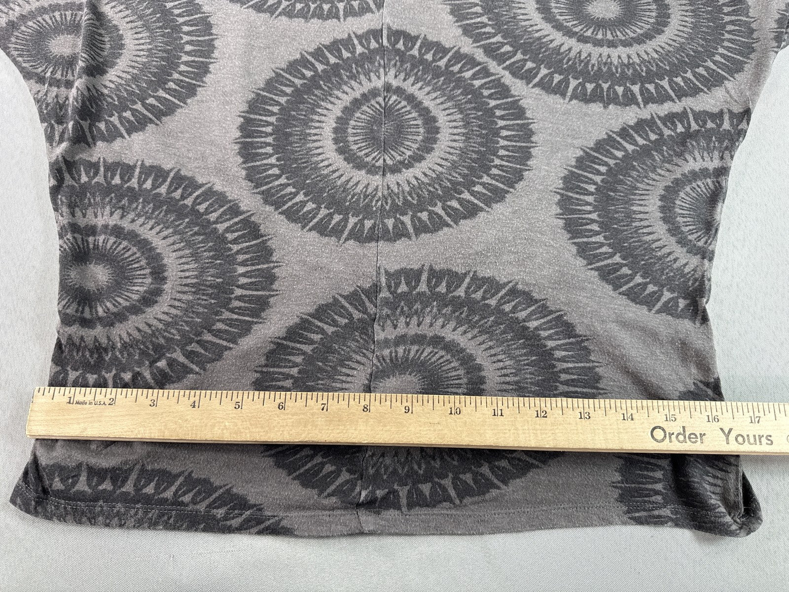 Gap All Over Print Blouse Womens M Gray Cotton Blend Relaxed Fit Neck Short