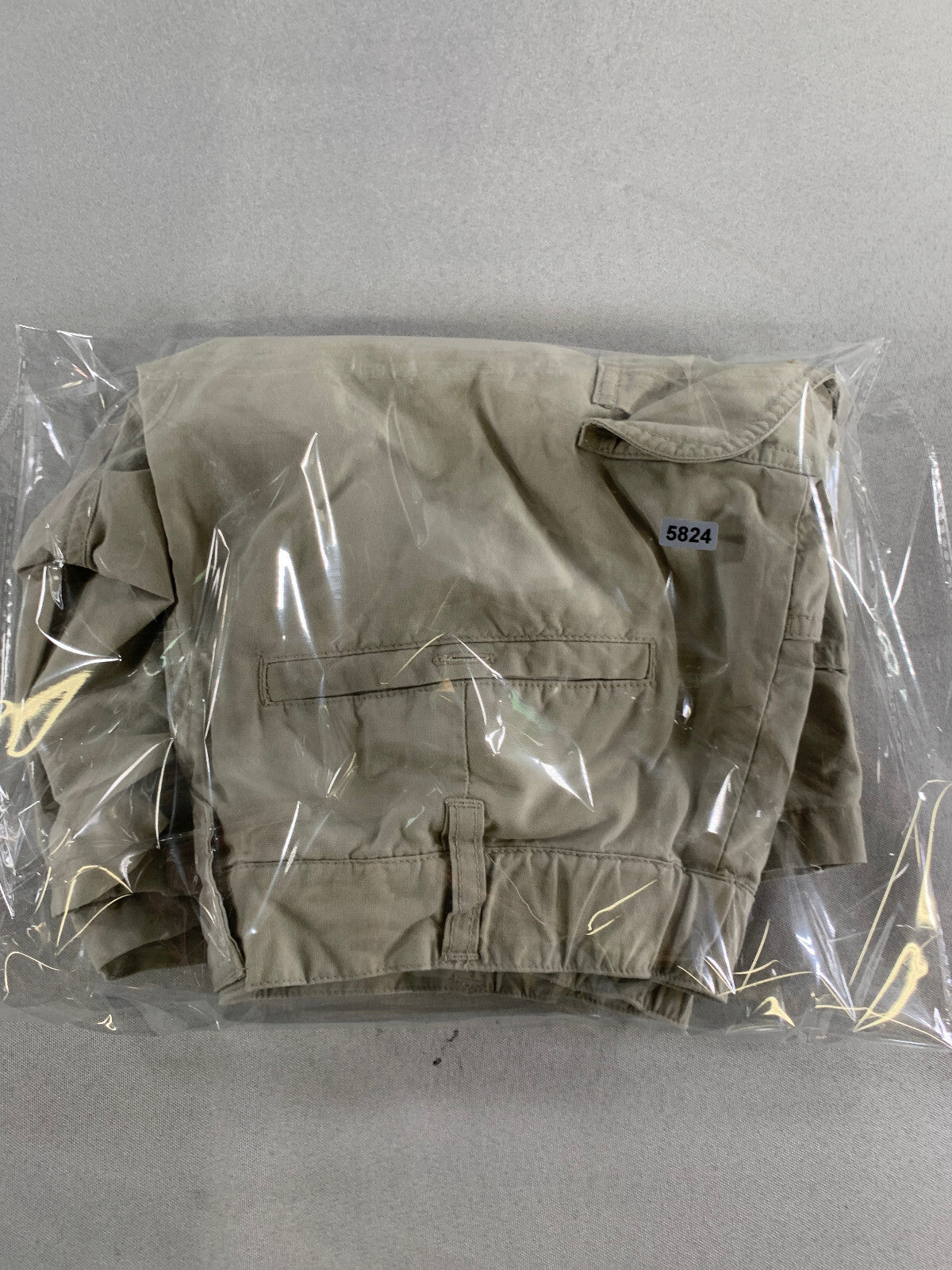 Columbia Mens Cargo Shorts 32 Beige Outdoor Utility Trail Hiking Pockets Elastic