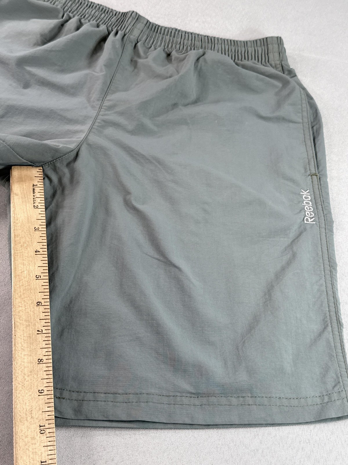 Reebok Men's Gray Athletic Shorts Elastic Waist Lightweight