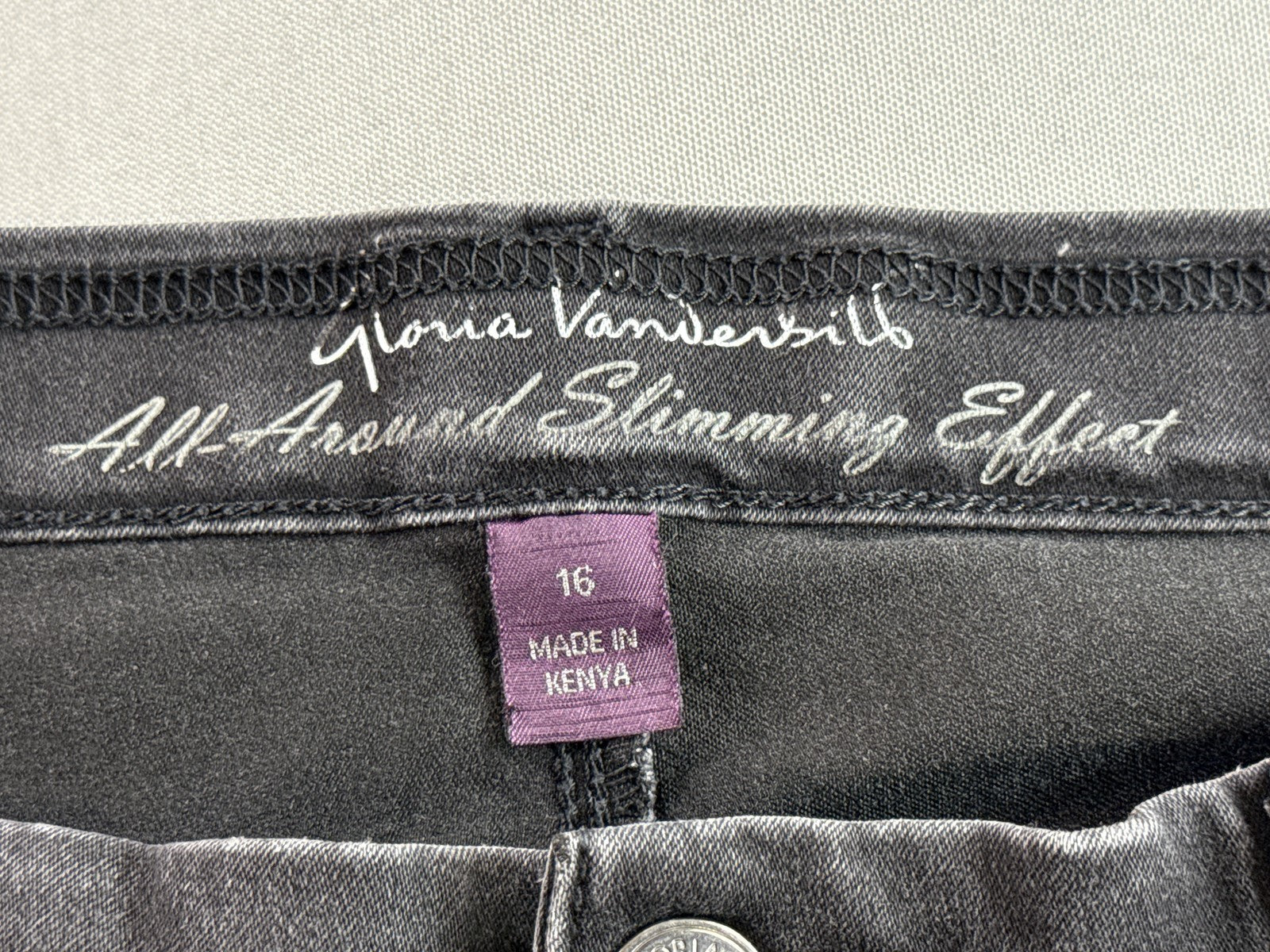Gloria Vanderbilt Jeans Womens 16 Black Cotton Blend Straight Leg Regular Fit