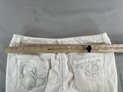 Chicos Platinum Jeans Womens 1.5 Short Embroidered Floral Bootcut Stretch Pants
