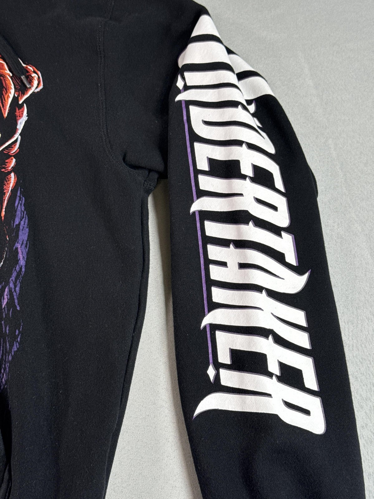 WWE Undertaker Hoodie Men's Large Black Cotton Graphic Wrestling Pre-owned Retro