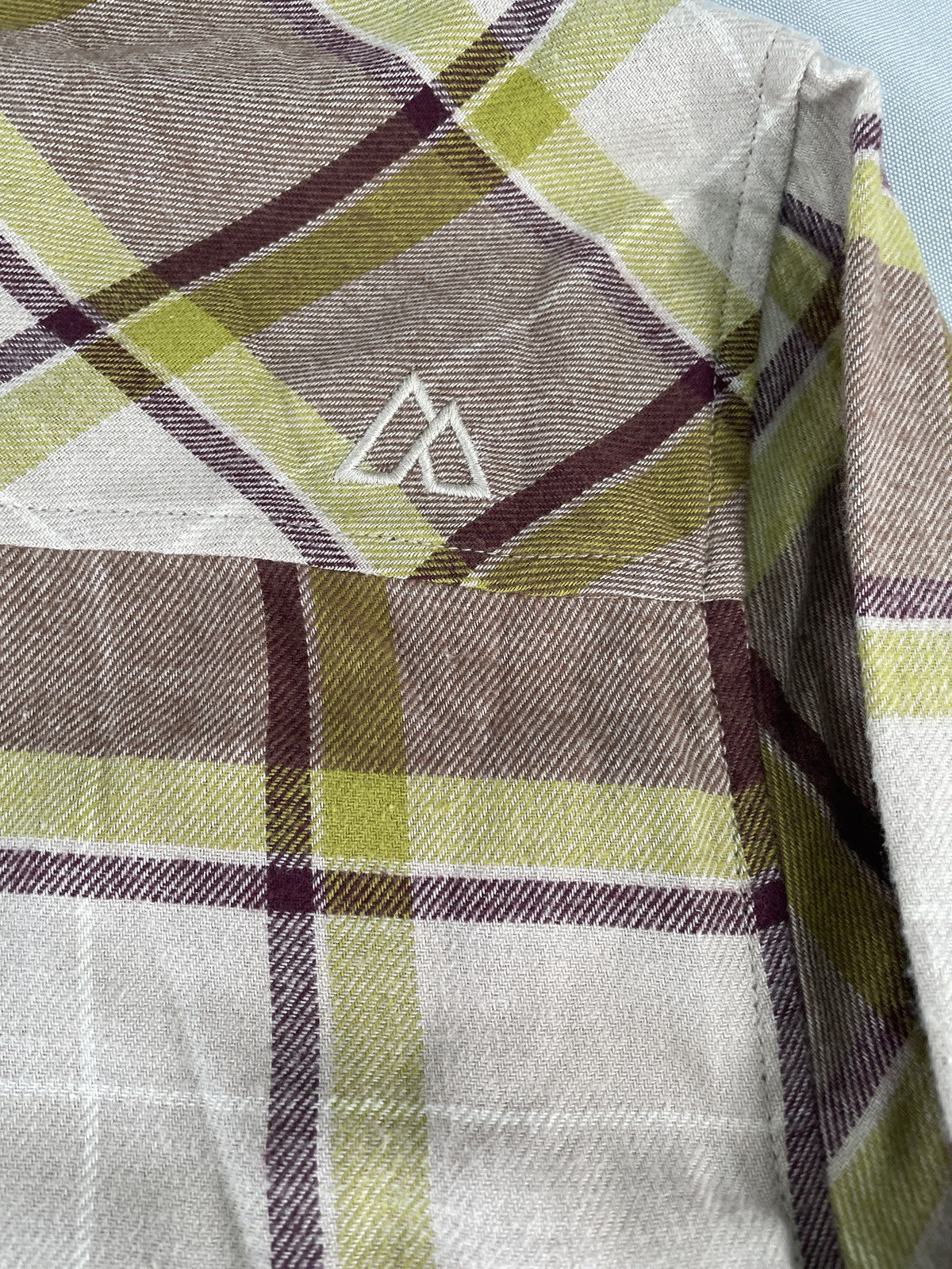Alpine Design Flannel Shirt Mens Medium Plaid Button Up Outdoor Casual Apparel