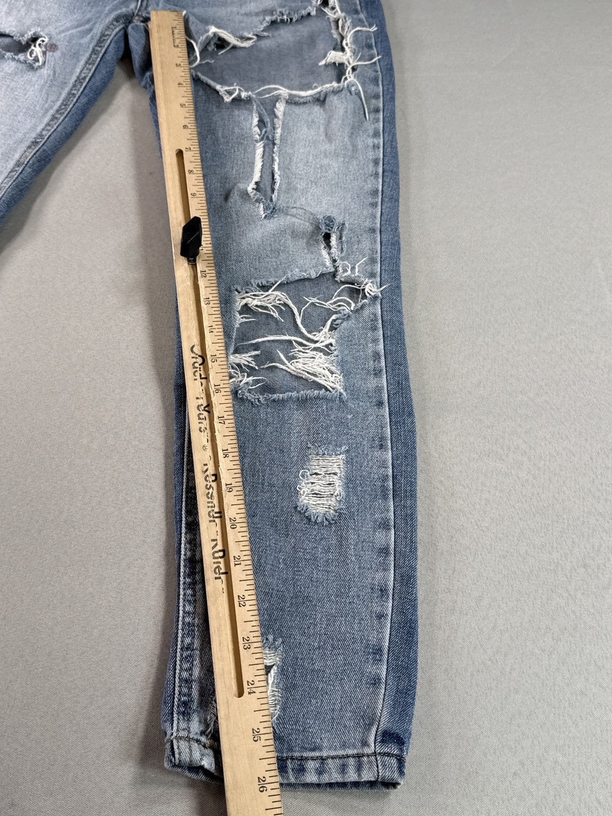 ALMOST FAMOUS Light Distressed Skinny Jeans Womens 1 Blue Stretch Cotton Blend