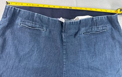 Laura Scott Woman Pull On Jeans 2X Medium Wash Blue Stretch Comfort Waist Denim