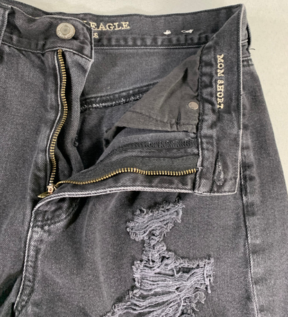 American Eagle Mom Shorts Black Distressed Denim High Rise Frayed Hem Sz 6 119