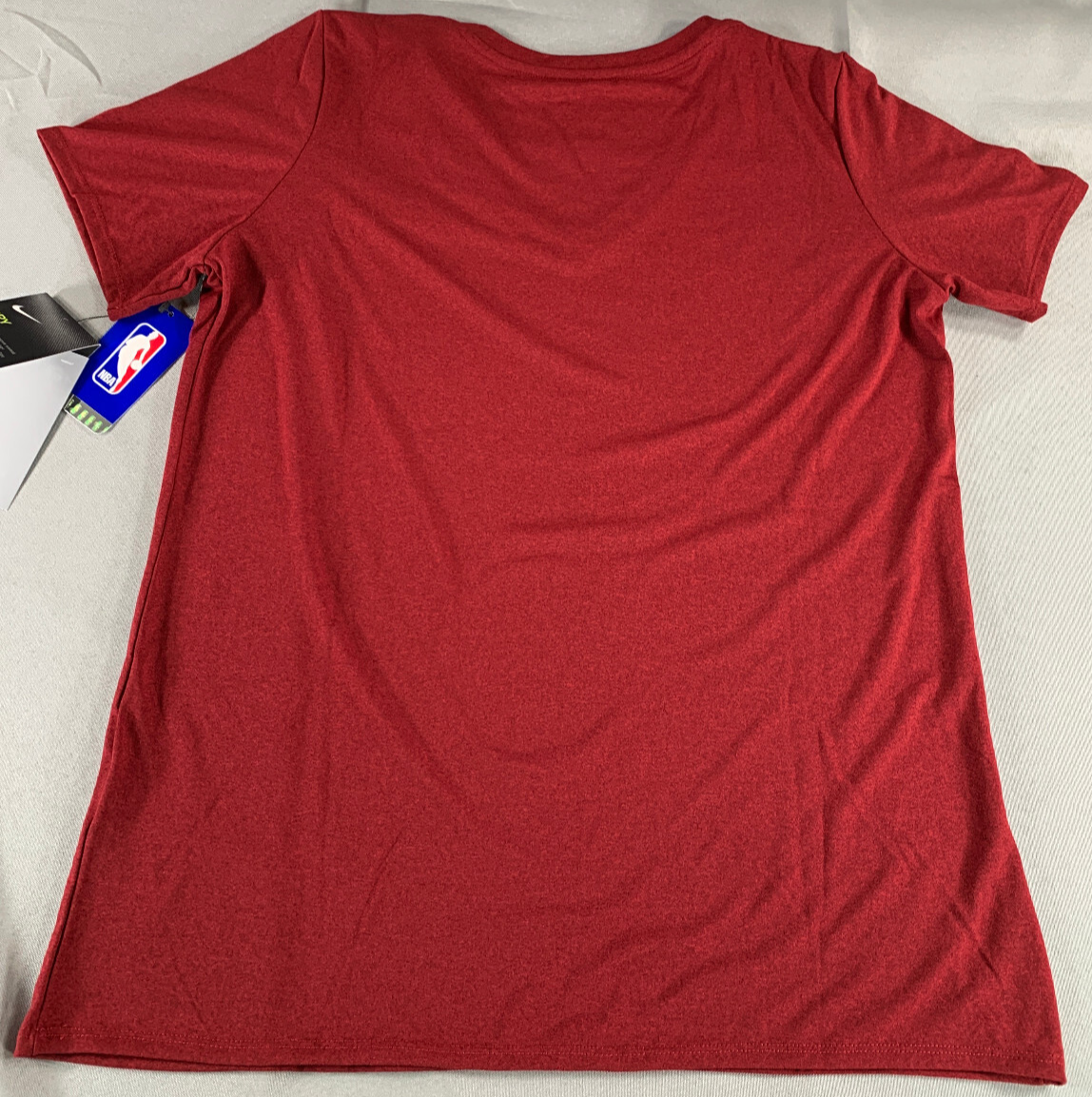 Nike Cleveland Cavaliers AA2809-677 Dri-FIT V-Neck Tee Womens L Red NBA Shirt