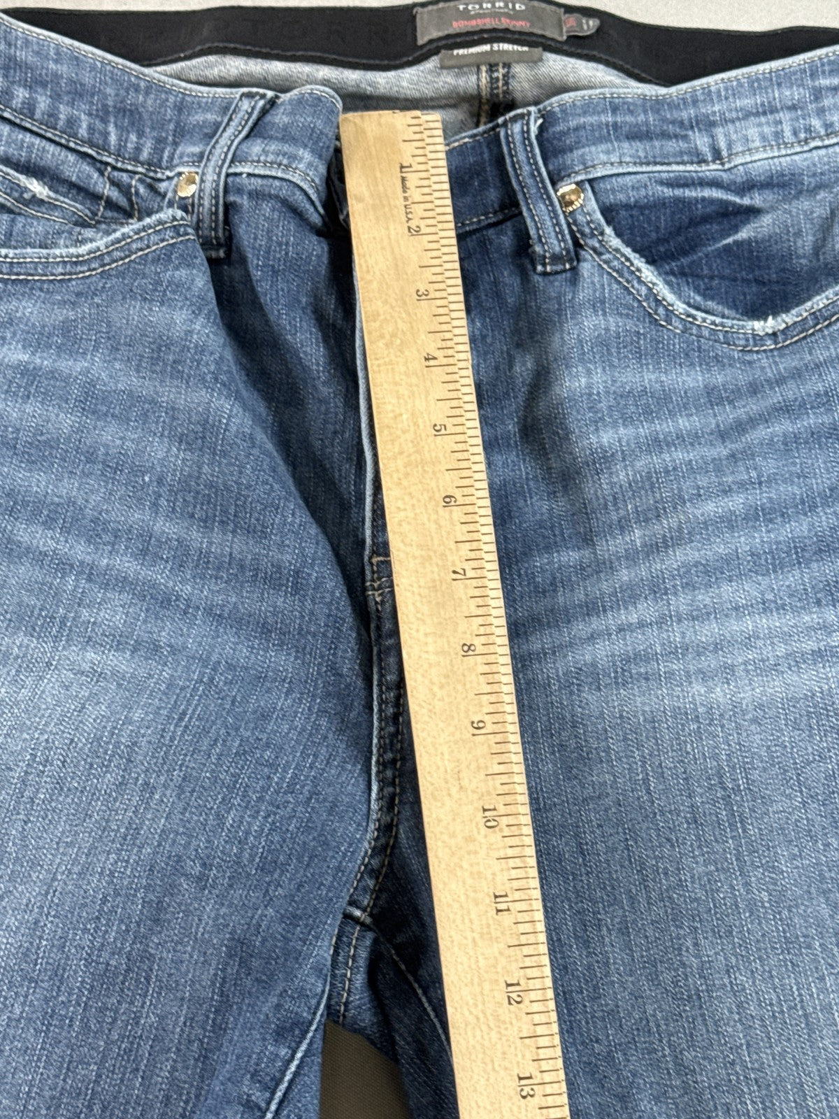 TORRID Mid Rise Skinny Jeans Womens 18R Blue Distressed Stretch Denim Cotton