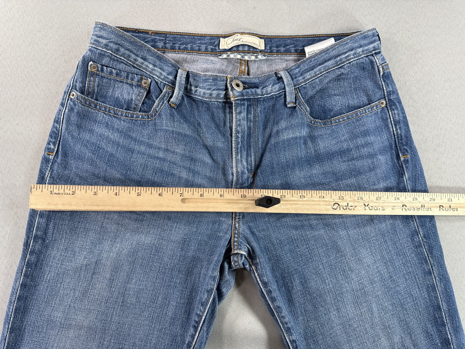 Levi's Classic Straight Leg Jeans 8M Blue Cotton Recycled High Rise Denim