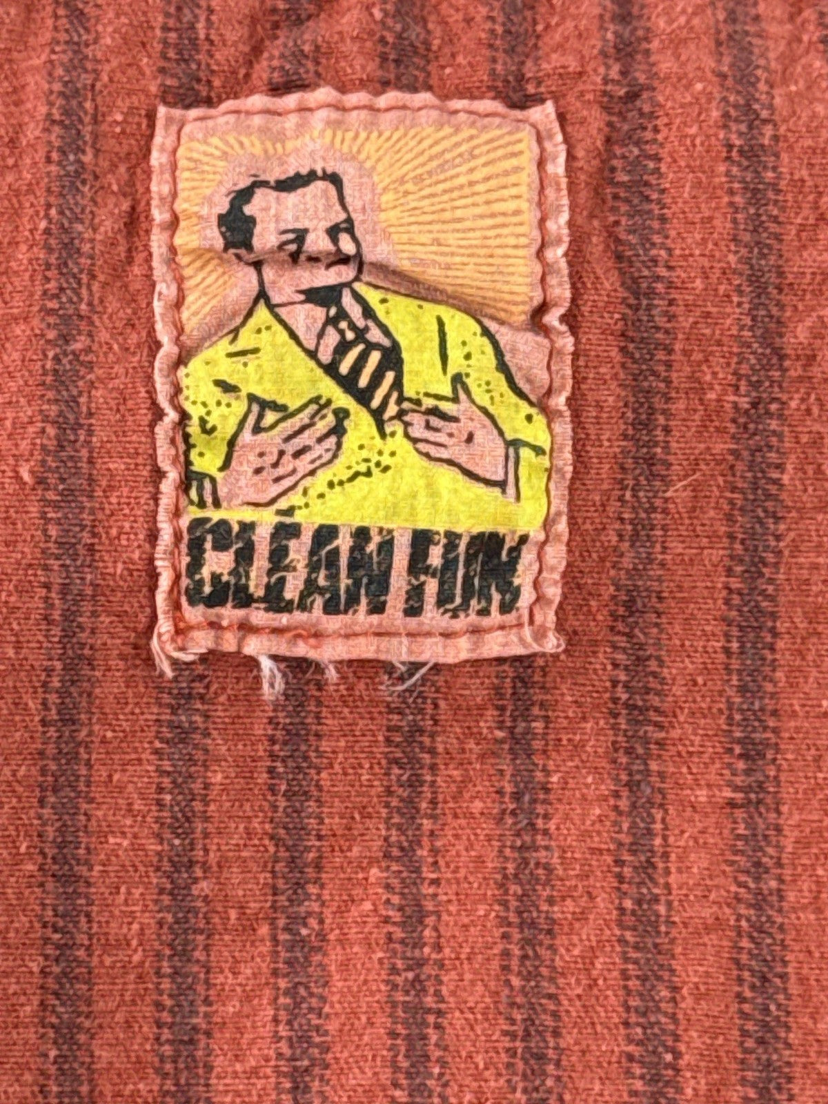 CLEAN FUN 20th Century Fox Vintage Striped Red Sleeveless Neck Vest Button Men