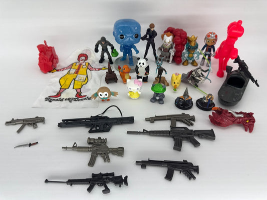 Mixed Toy Lot Figures Accessories Weapons McDonalds Hello Kitty Pokemon Star 946