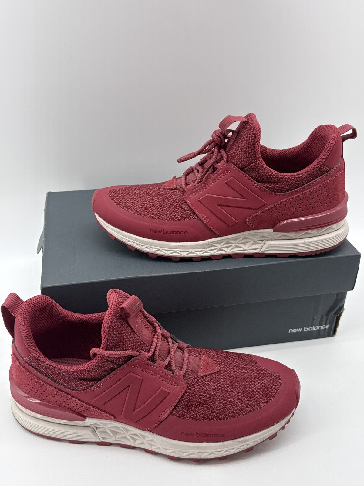 New Balance Burgundy Running Sneakers 8 US Womens US Knit Lightweight Breathable