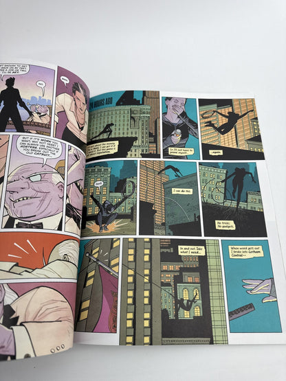 DC Comics Catwoman Lonely City #1 Book One Black Label Batman 2021 VF/NM Apparel
