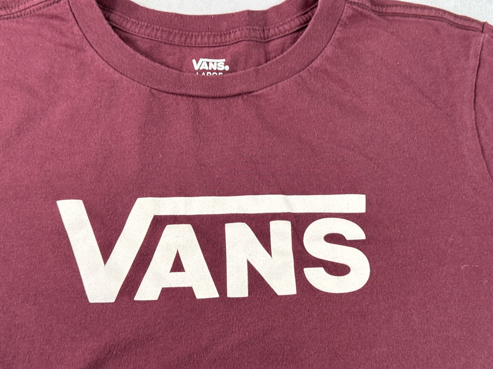 VANS Off Wall Burgundy Graphic Tee Large Cotton Crewneck Short Sleeve Skate