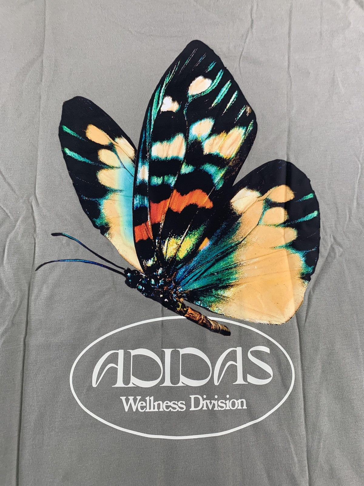 adidas Shirt Womens Large Silver Pebble Wellness Division Butterfly Tee IS1039