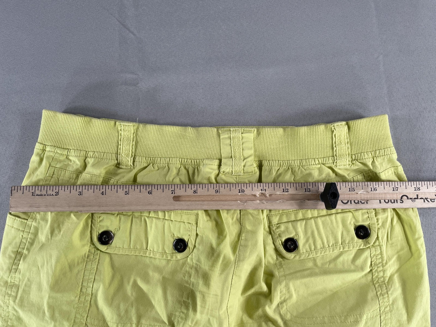 Chicos Pants Womens 1 Yellow Capri Cropped Cotton Stretch Button Pockets Casual
