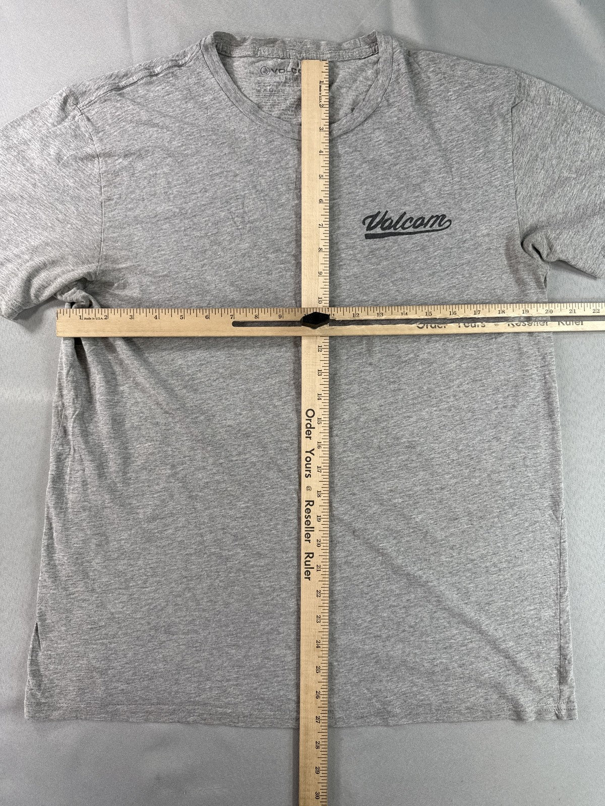 Volcom Graphic Tee S Mens Gray Cotton Blend Short Sleeve Crewneck Regular Fit