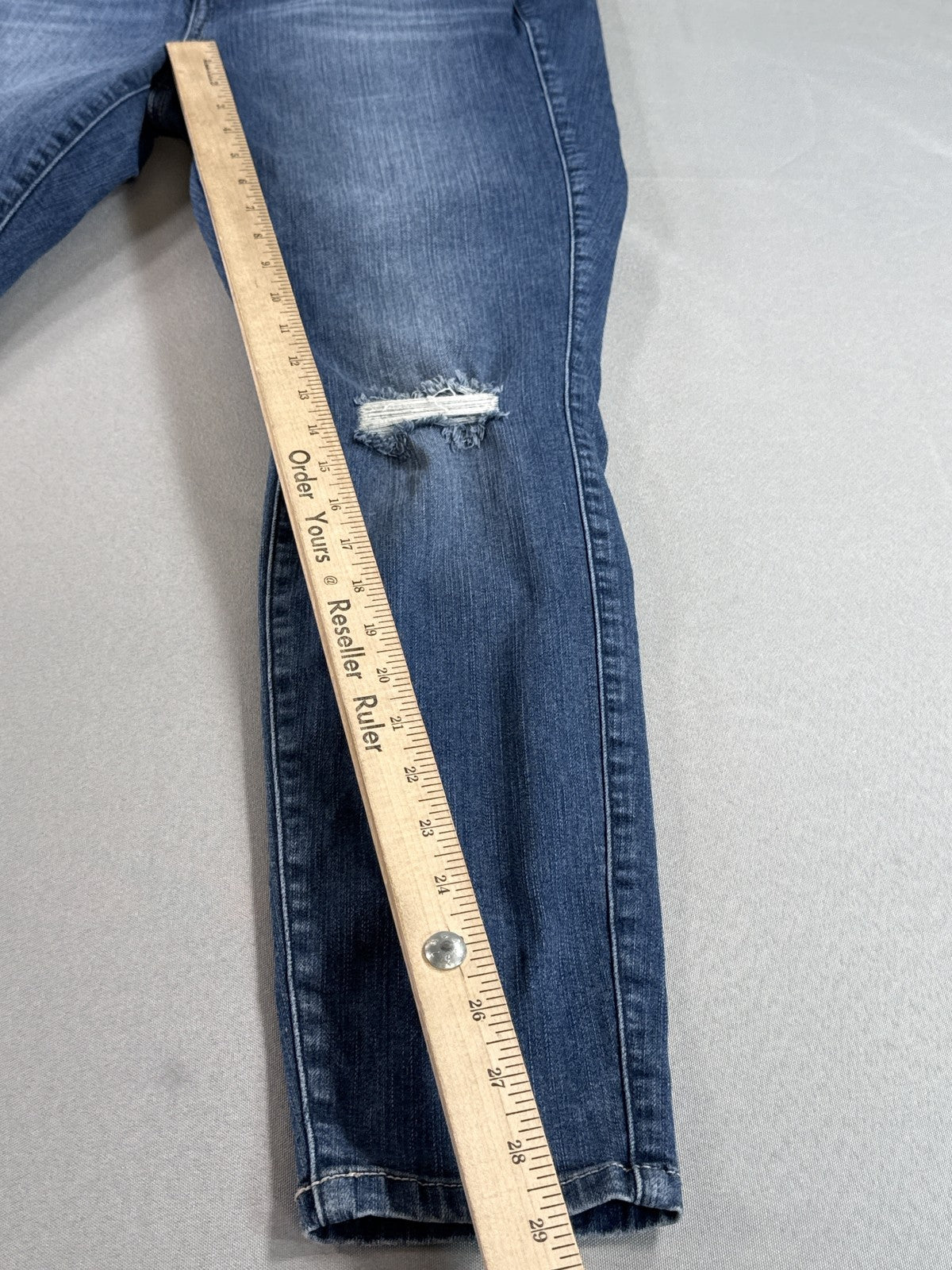 TORRID Mid Rise Skinny Jeans Womens 18R Blue Distressed Stretch Denim Cotton