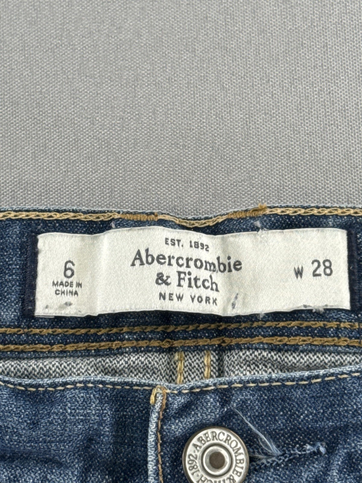 Abercrombie & Fitch Jeans Womens 6 W28 Distressed Selvedge Denim Straight Leg