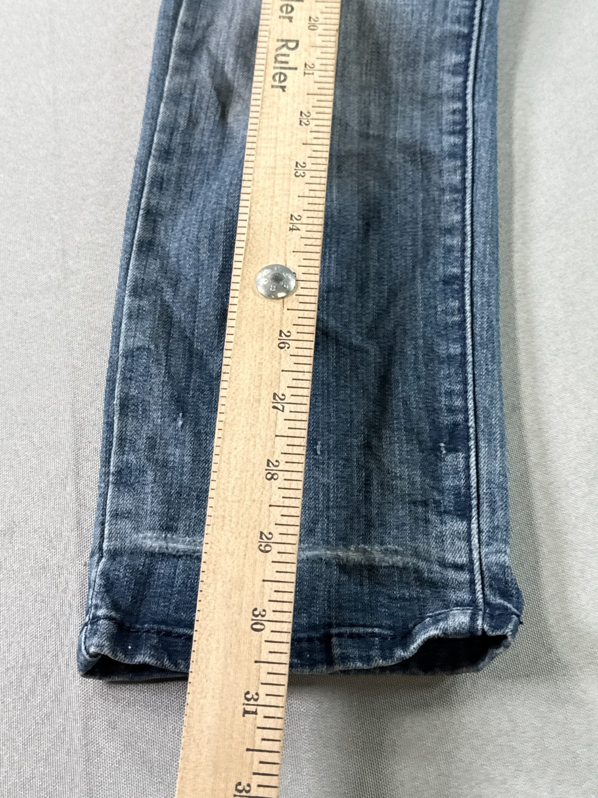 Simply Vera Vera Wang Capri Jeans Womens 0 Blue Mid Rise Stretch Distressed