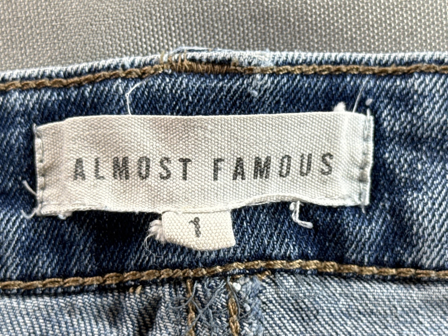 ALMOST FAMOUS Light Distressed Skinny Jeans Womens 1 Blue Stretch Cotton Blend