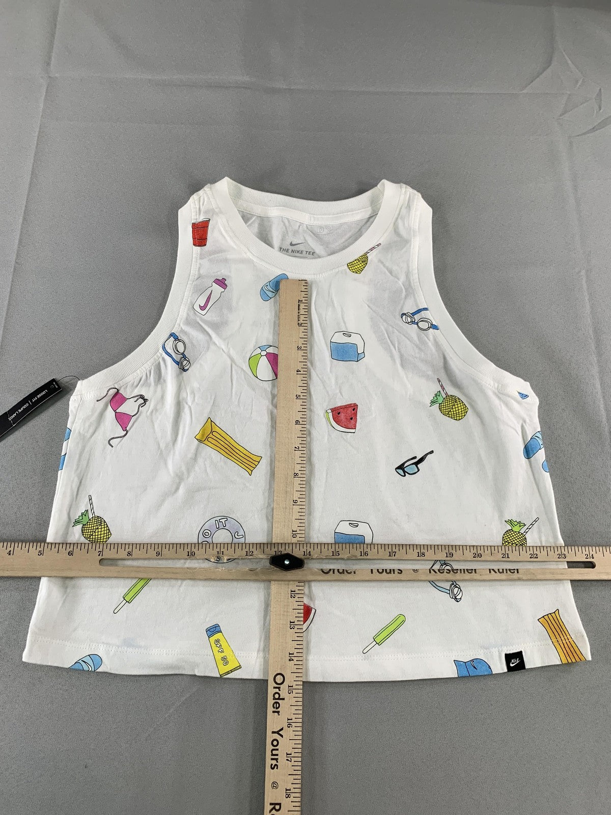 Nike Shirt Womens Medium White Loose Fit Sleeveless Summer Print Beach Tank Tee