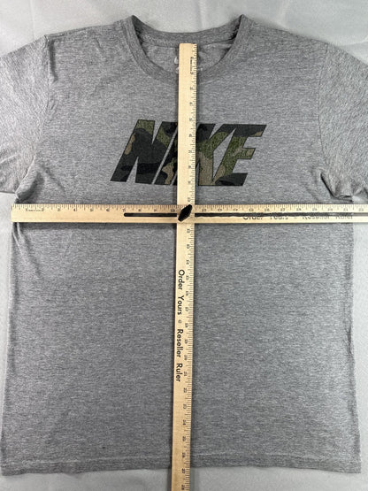 Nike Camo Logo Graphic Tee Mens L Gray Cotton Crewneck Short Sleeve Regular Fit