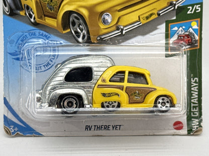 Mattel RV There Die Cast Collectible Car Yellow Metal HW Getaways 22/250 Wheels