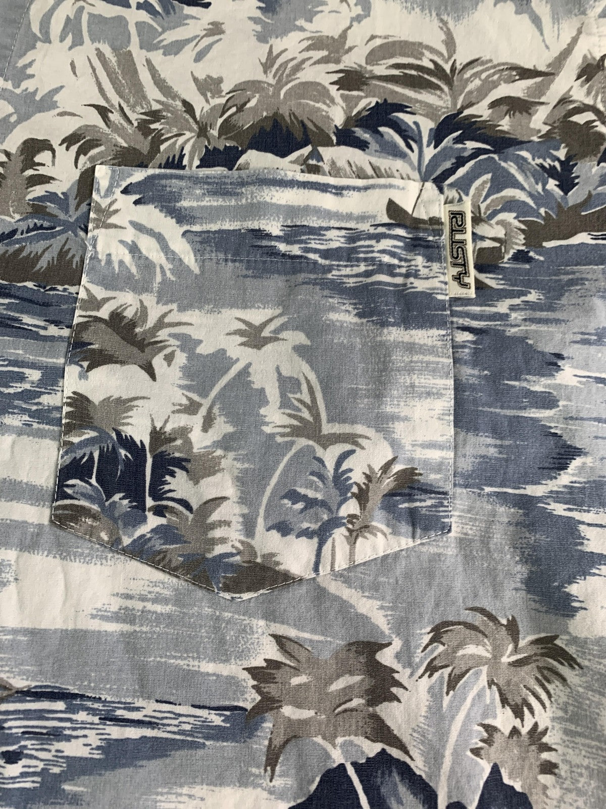 Rusty Shirt Mens Large Blue Gray Hawaiian Aloha Button Up Camp Short Sleeve 100