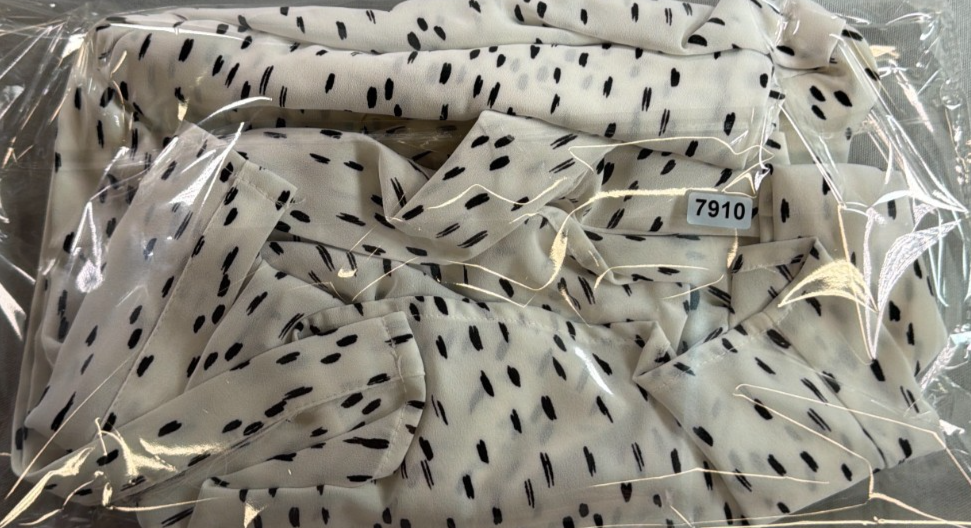 Worthington Black White Dot Print Button Down Blouse Women Small Long Sleeve Top