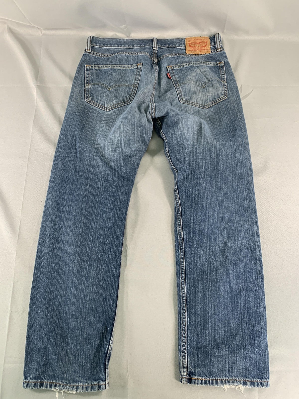 Levis 505 Jeans Mens 32x30 Blue Denim Straight Leg Distressed USA 90s Y2K on Red