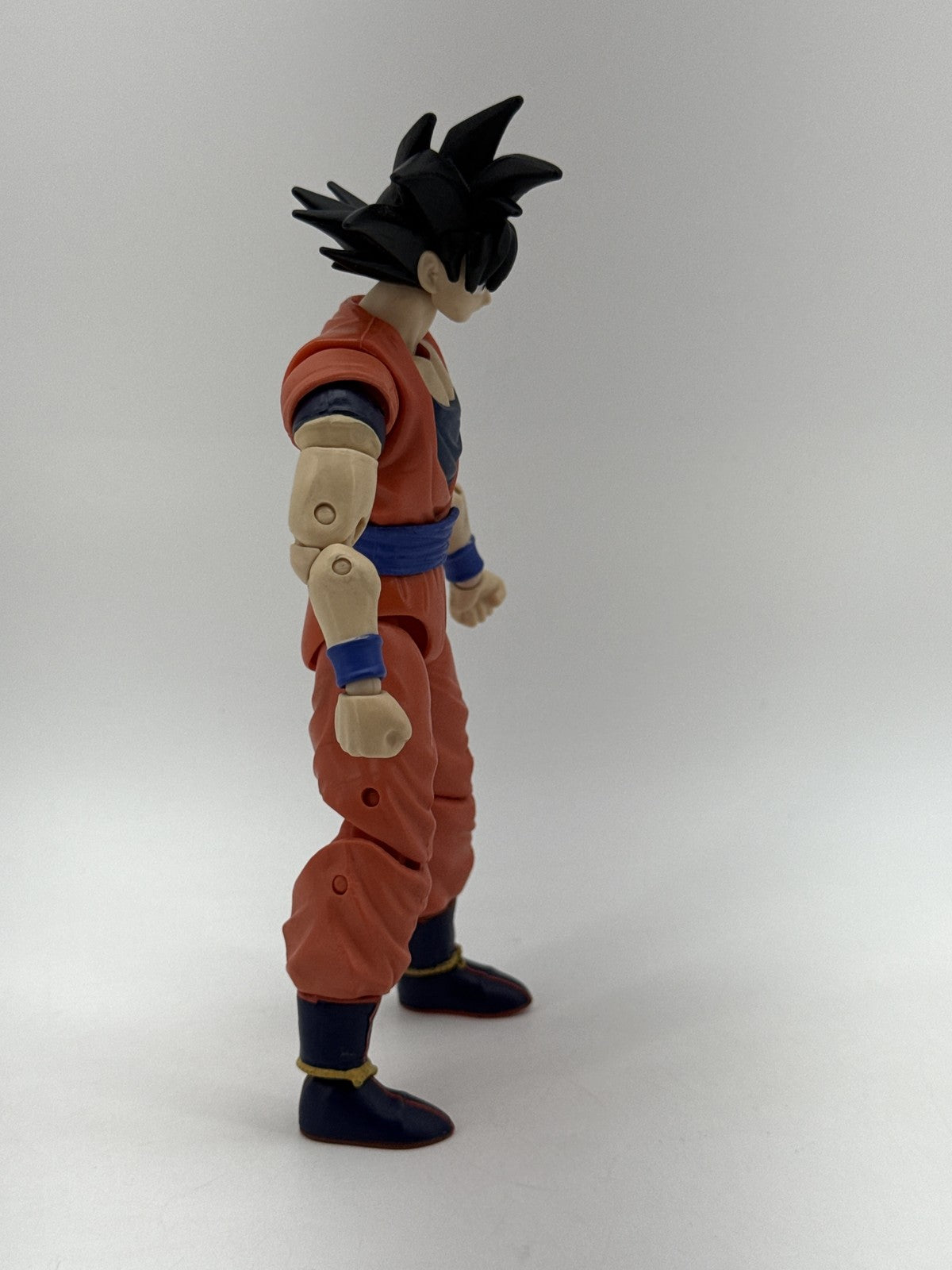 B.S./S./JTA Goku Anime Action Figure 6 Inch Orange Blue Plastic Articulated Ball