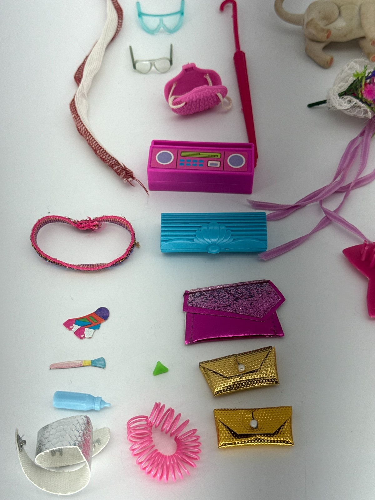 Barbie Doll Accessories Lot 60pc Hangers Purses Jewelry Cat Boombox Mirror 80s+