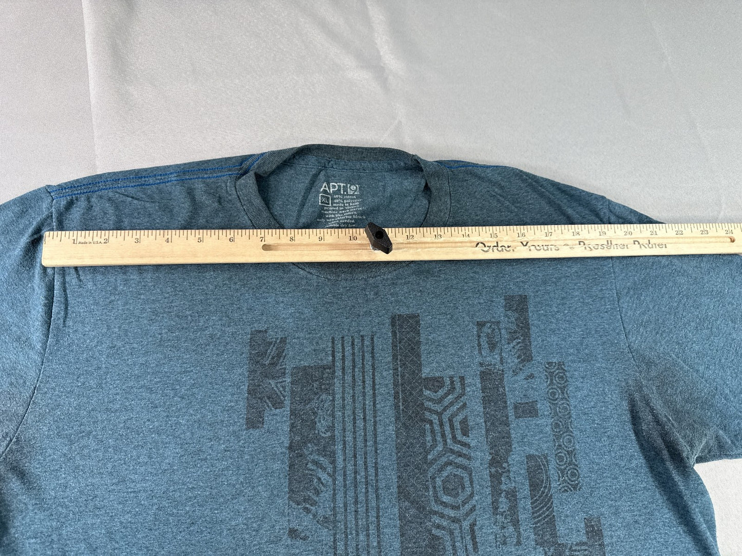 APT. 9 Graphic Tee XL Blue Crewneck Short Sleeve Soft Material Cotton Polyester