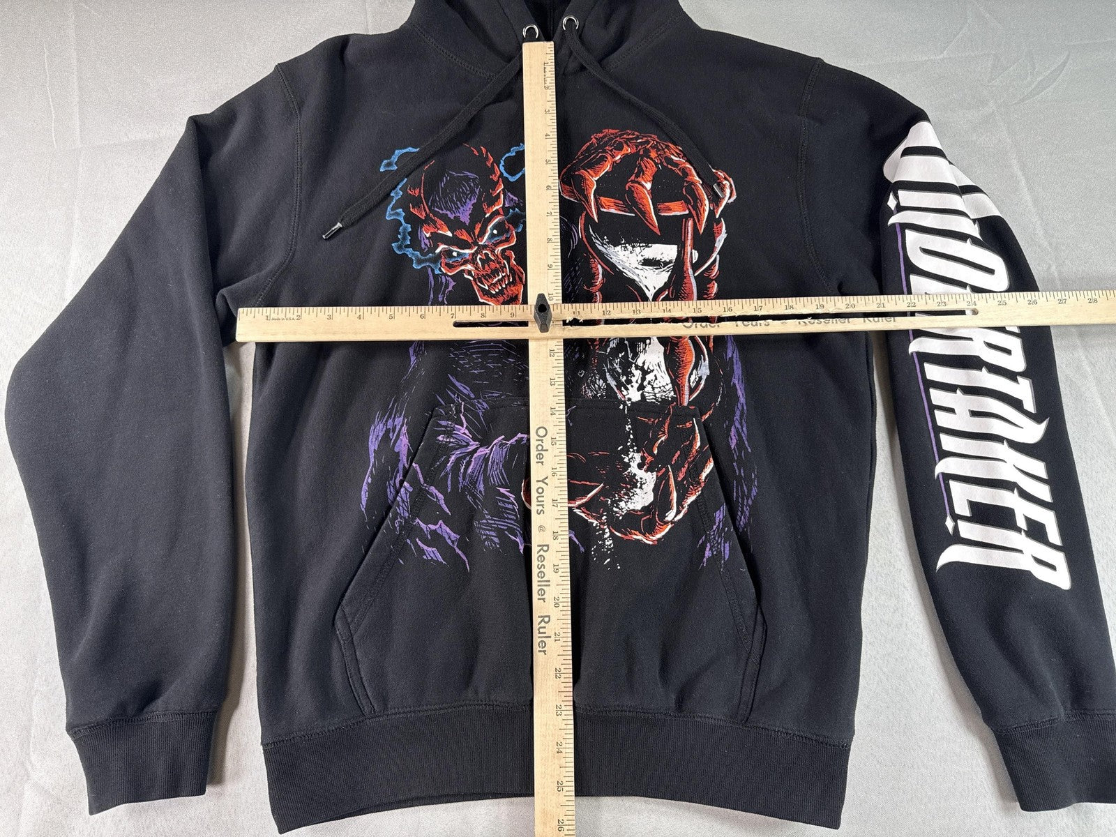 WWE Undertaker Hoodie Men's Large Black Cotton Graphic Wrestling Pre-owned Retro