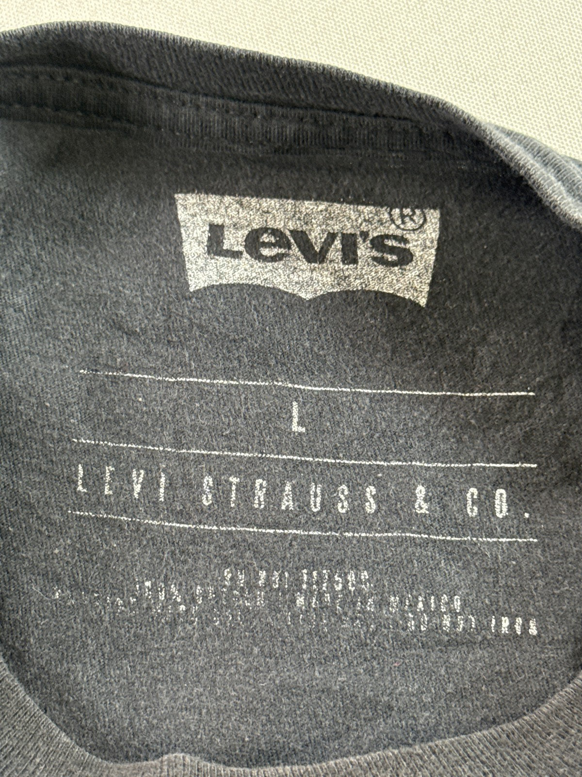 Levi's Graphic Tee L Black Cotton Crewneck Short Sleeve Regular Fit Logo Unisex